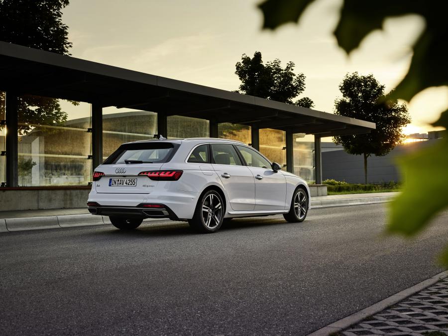  Audi A4 Avant 40 g-tron (B9) 2019 года  (WW) (фото 11 из 12)